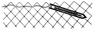 Веревку каркаса тайника пропускают по краю сети через каждую ячею